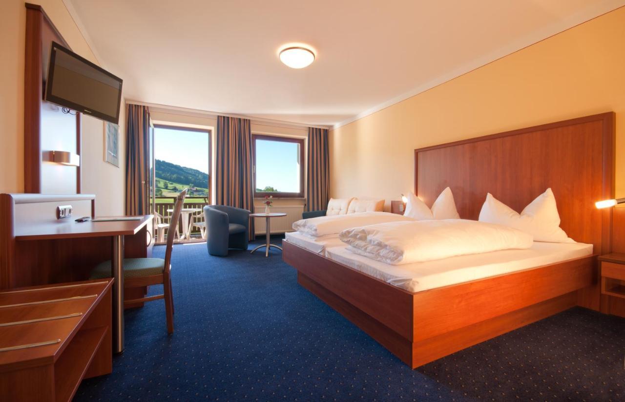 Seehotel Garni Poellmann Zell am Moos Exterior foto