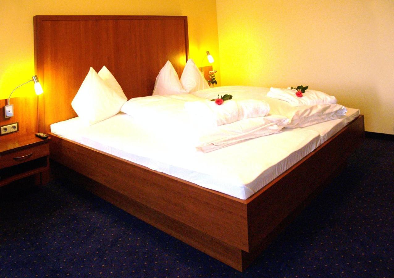 Seehotel Garni Poellmann Zell am Moos Exterior foto