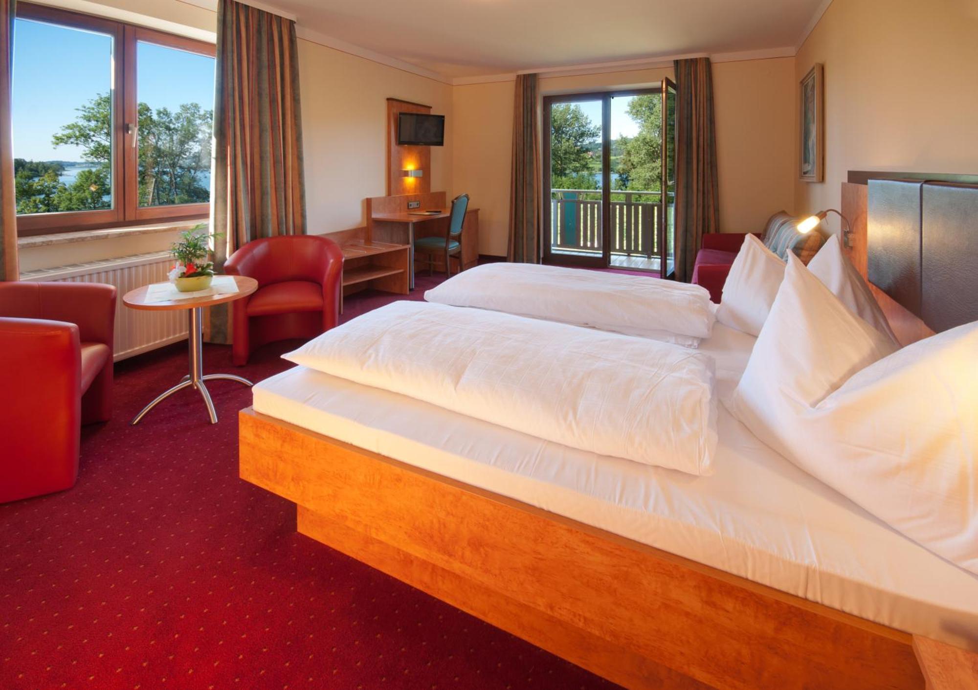 Seehotel Garni Poellmann Zell am Moos Exterior foto